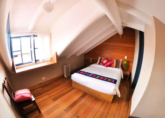 Nao Victoria Hotel 3*