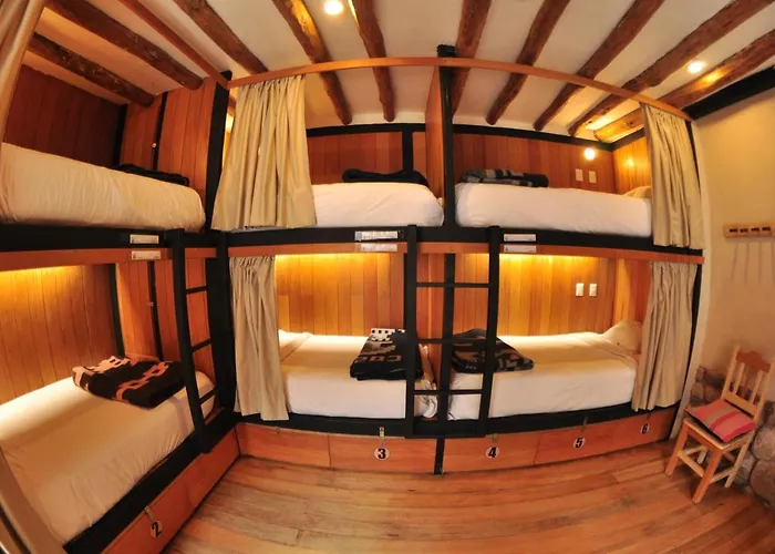 Nao Victoria Hotel 3*